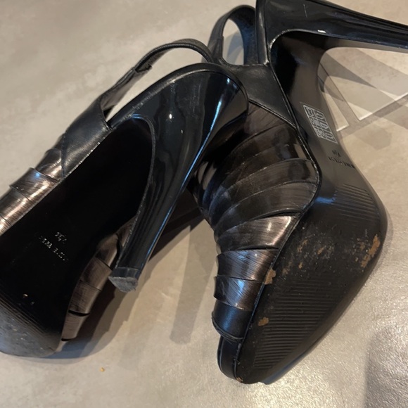 Shoes - Picture 4 of 4